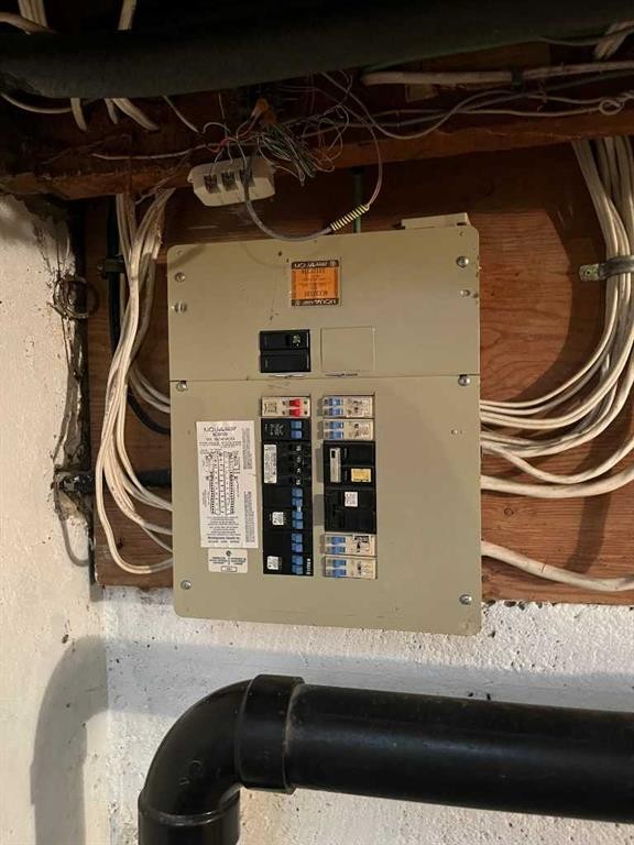 









75


Center

Street,
Glenwood,




AB
T0K 2R0

