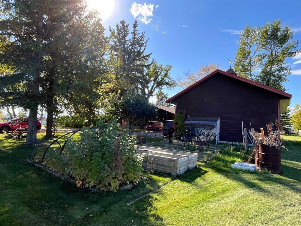 









75


Center

Street,
Glenwood,




AB
T0K 2R0

