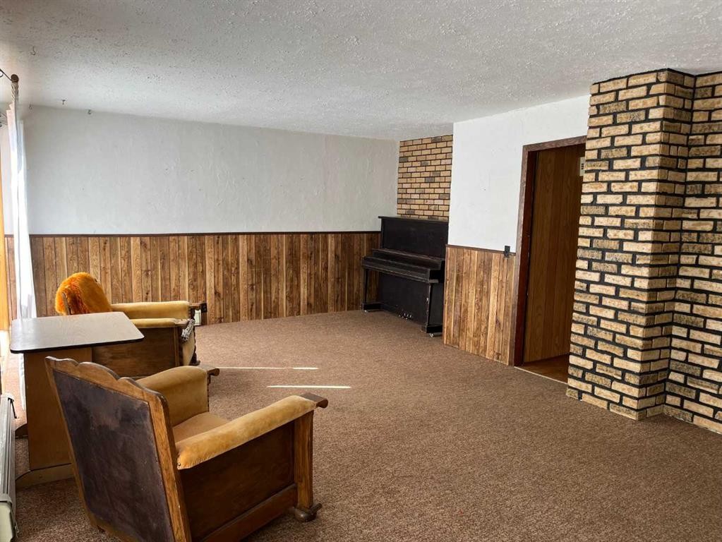 









75


Center

Street,
Glenwood,




AB
T0K 2R0

