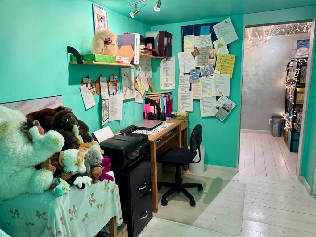 









8137


19

Avenue,
Coleman,




AB
T0K 0M0

