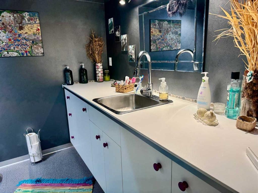 









8137


19

Avenue,
Coleman,




AB
T0K 0M0

