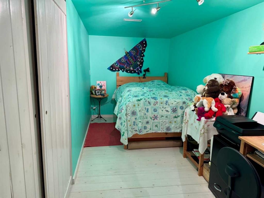 









8137


19

Avenue,
Coleman,




AB
T0K 0M0

