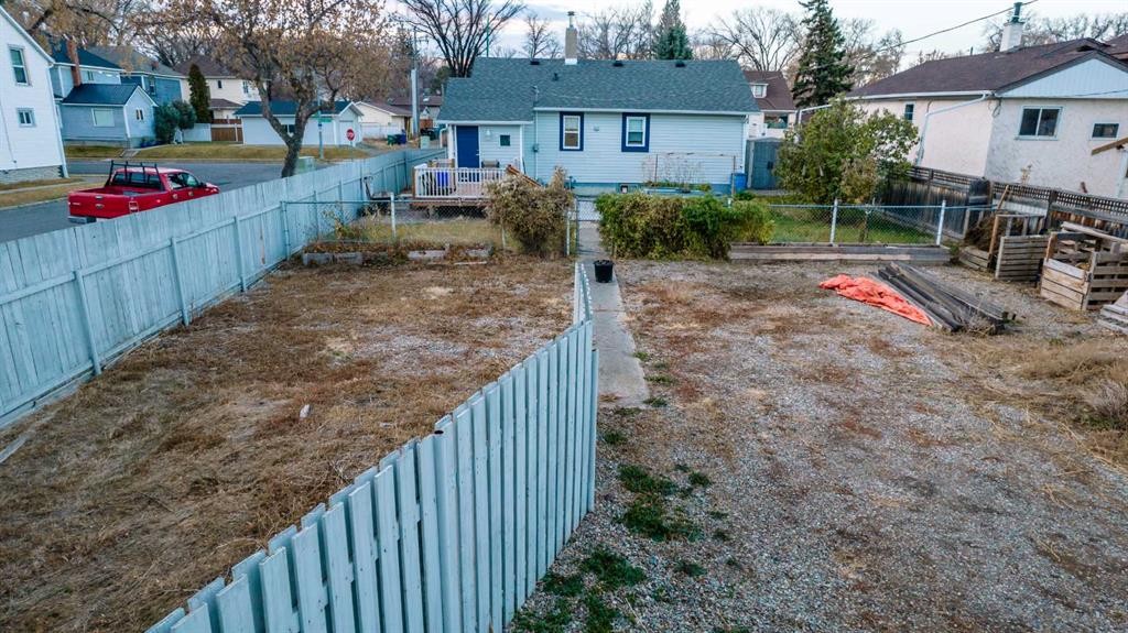 









723


9

Avenue South,
Lethbridge,




AB
T1J 1T3

