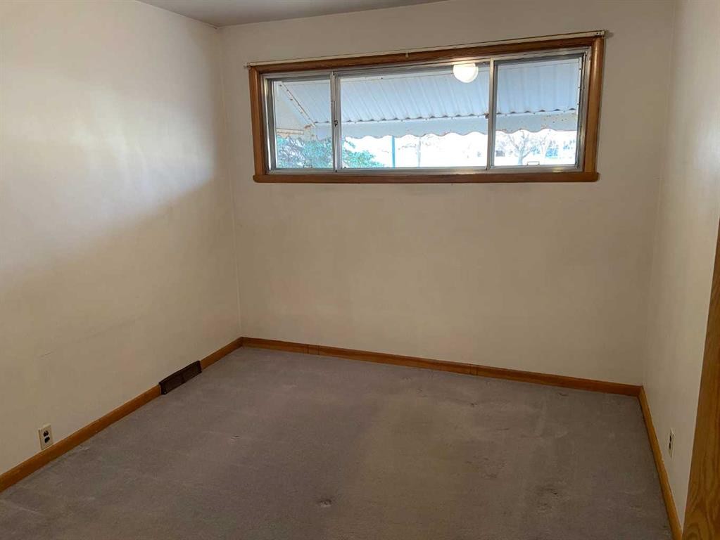 









629


Stafford

Drive North,
Lethbridge,




AB
T1H 2B3

