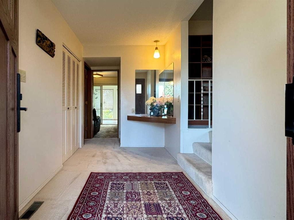 









2231


19

Street South,
Lethbridge,




AB
T1K 2C6

