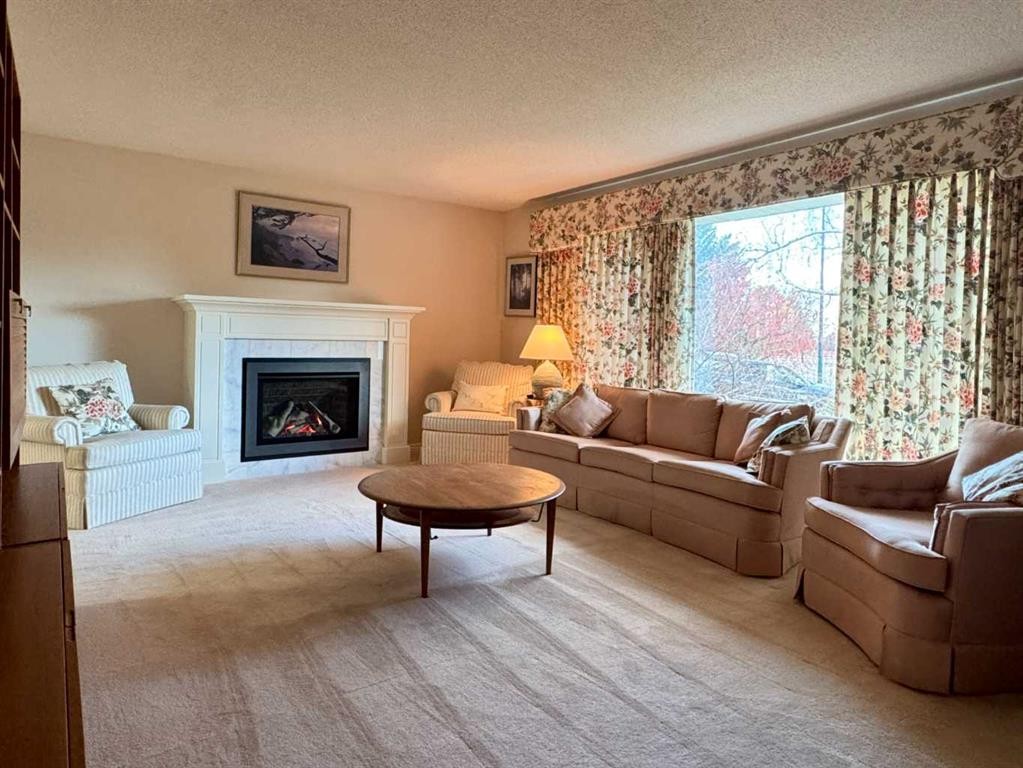 









2231


19

Street South,
Lethbridge,




AB
T1K 2C6

