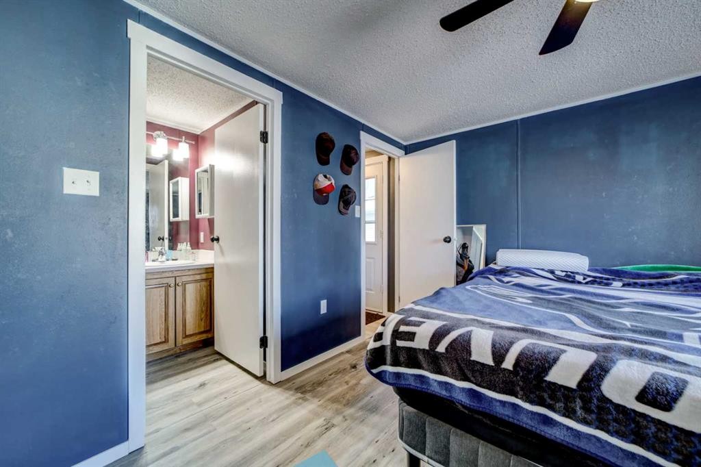 









308


Station

Boulevard,
Coaldale,




AB
T1M 1P6

