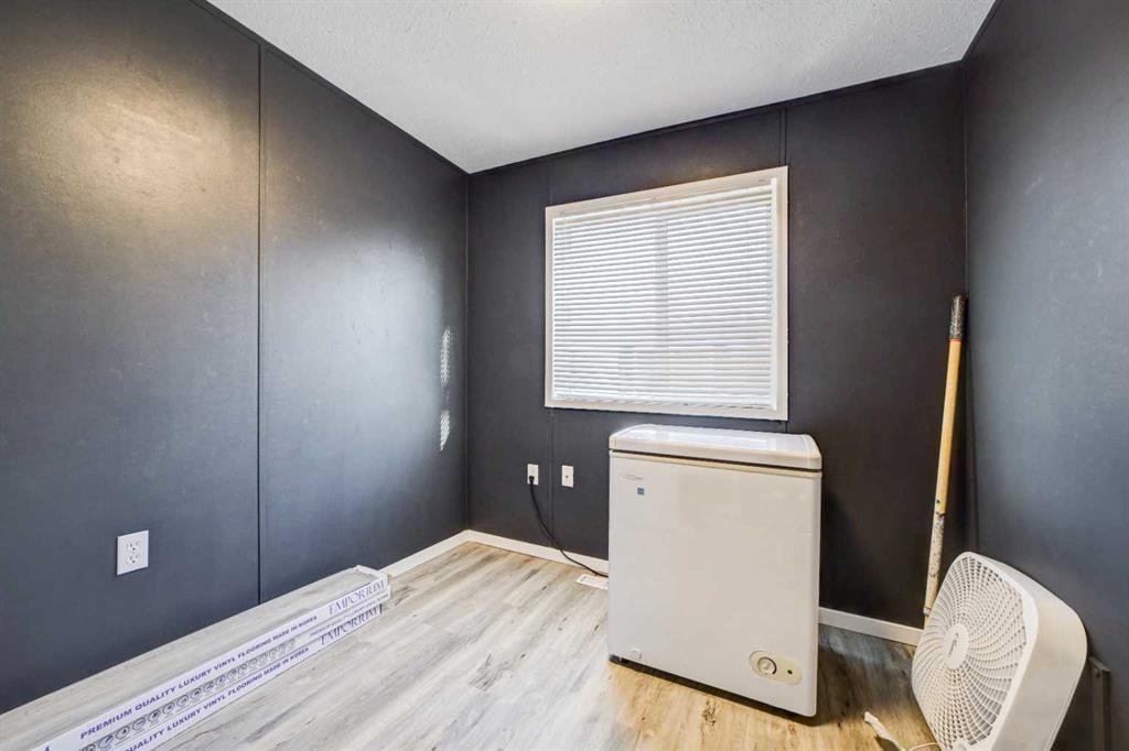 









308


Station

Boulevard,
Coaldale,




AB
T1M 1P6

