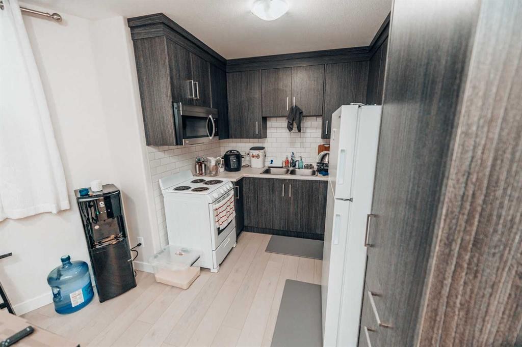 









114


15

Street North,
Lethbridge,




AB
T1H 2X4

