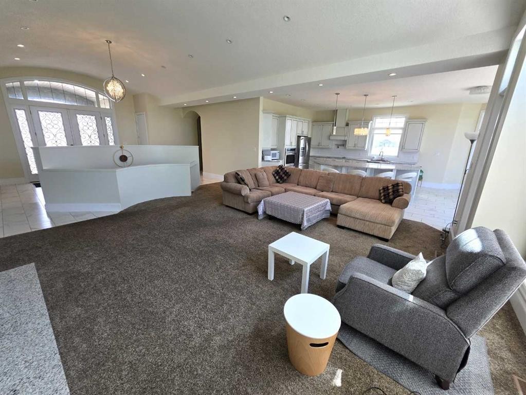 









8


Grasslands

Road,
Rural Taber, M.D. of,




AB
T1G 2C8

