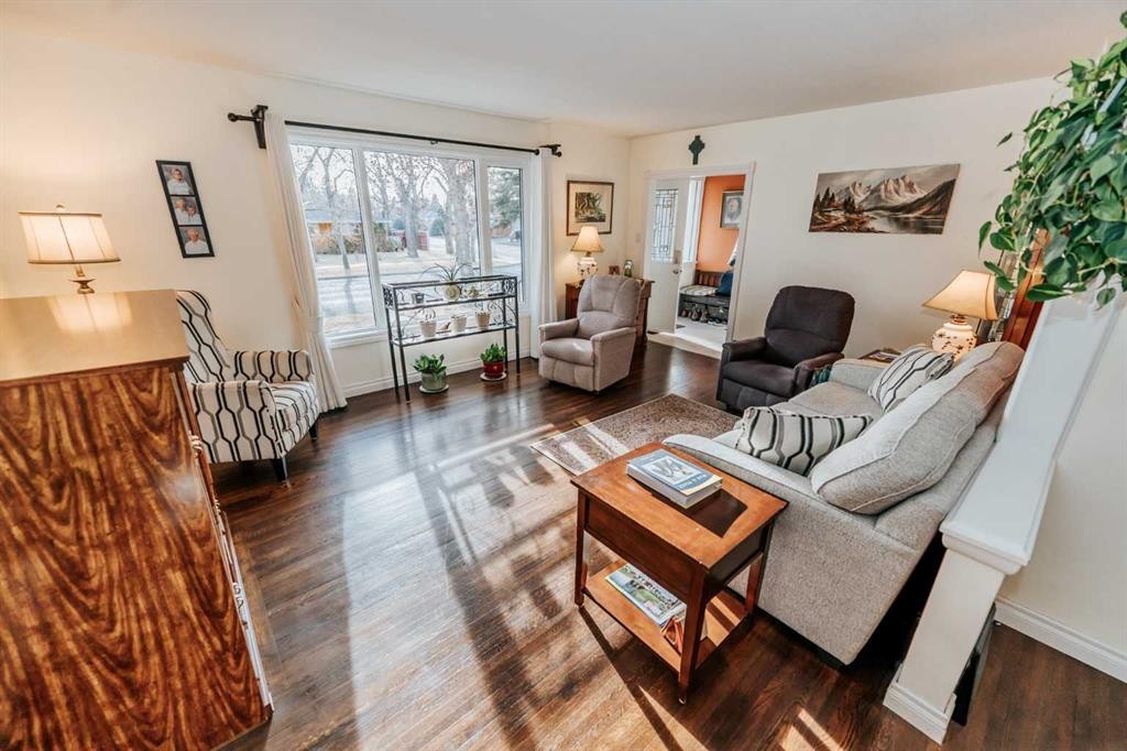 









2001


12

Avenue South,
Lethbridge,




AB
T1K 0N8

