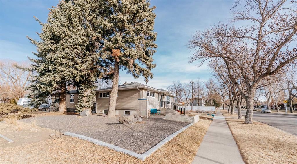 









2001


12

Avenue South,
Lethbridge,




AB
T1K 0N8

