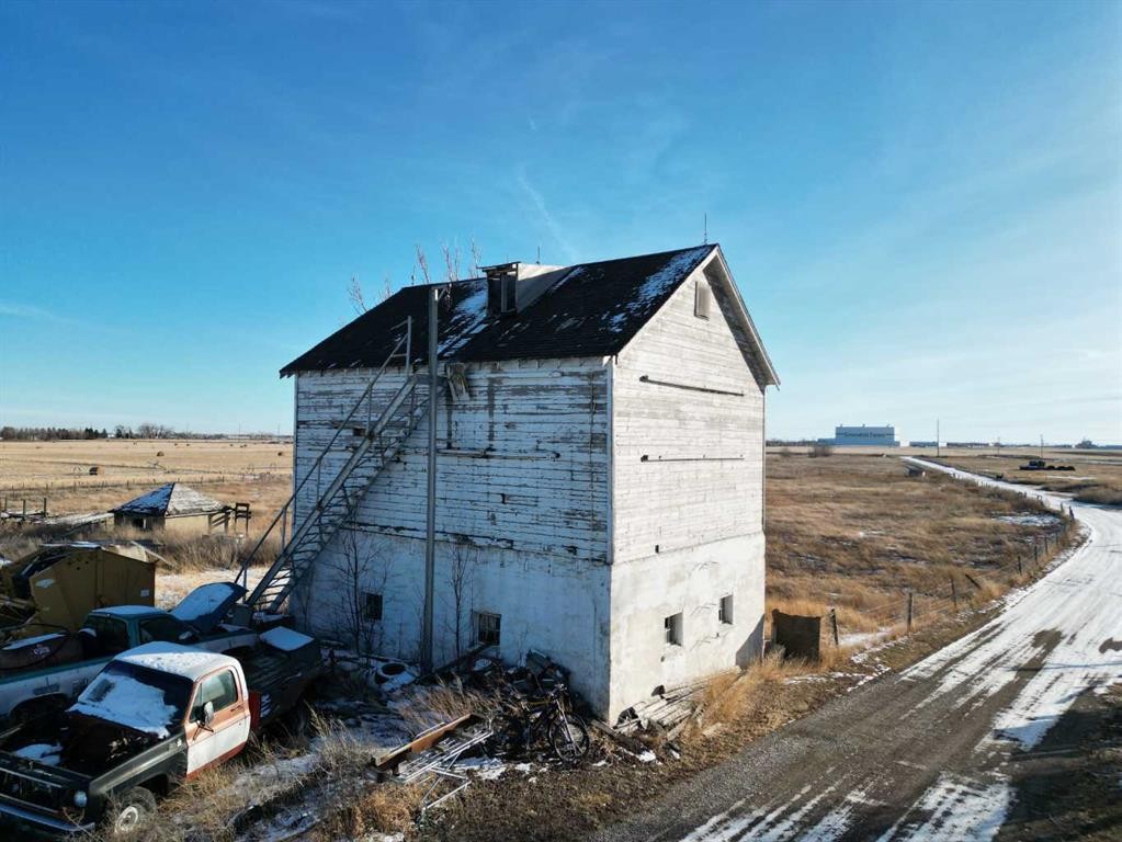 









24 213032


Twp Rd. 94

,
Rural Lethbridge County,







AB
T1J 5R2


