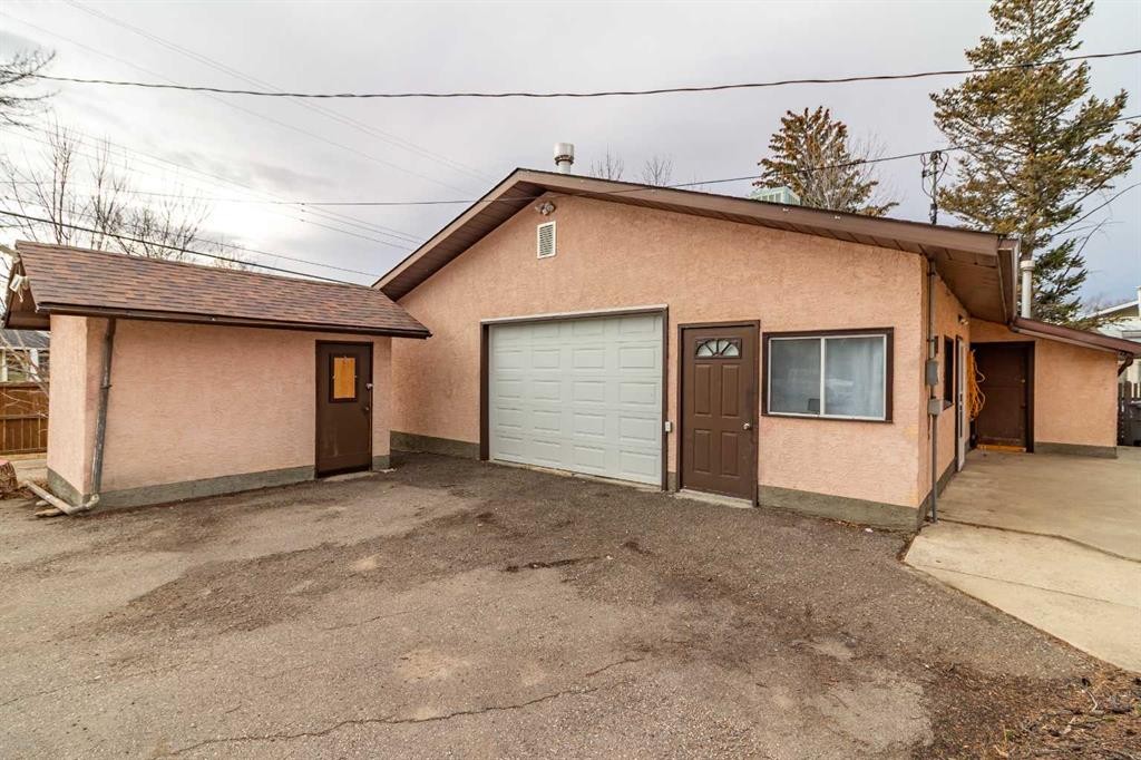 









253


51 Avenue E

,
Claresholm,




AB
T0L 0T0

