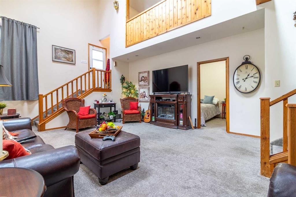 









253


51 Avenue E

,
Claresholm,




AB
T0L 0T0

