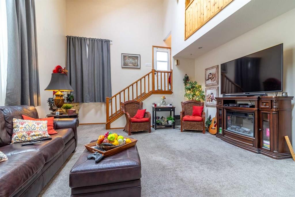 









253


51 Avenue E

,
Claresholm,




AB
T0L 0T0

