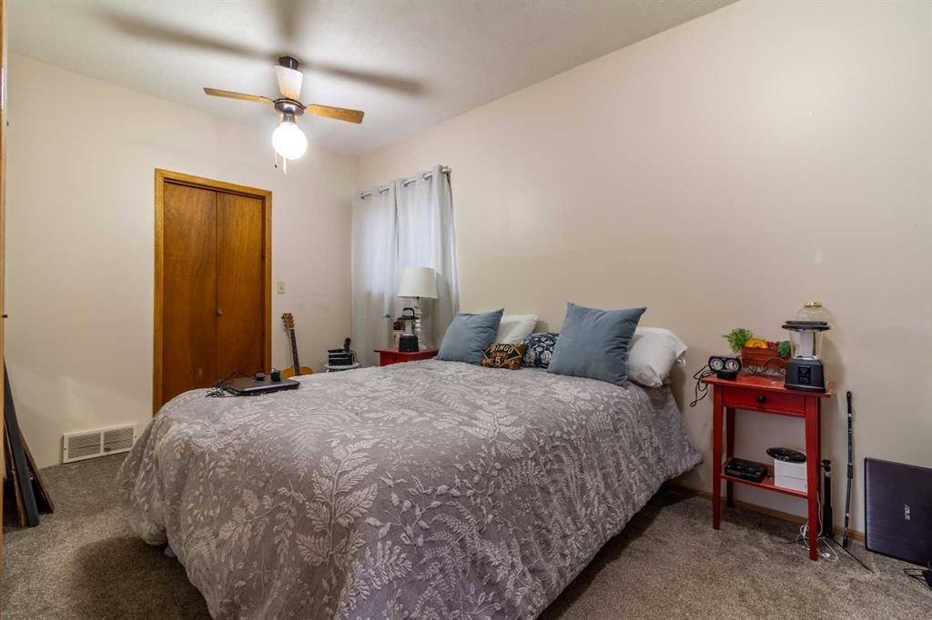 









253


51 Avenue E

,
Claresholm,




AB
T0L 0T0

