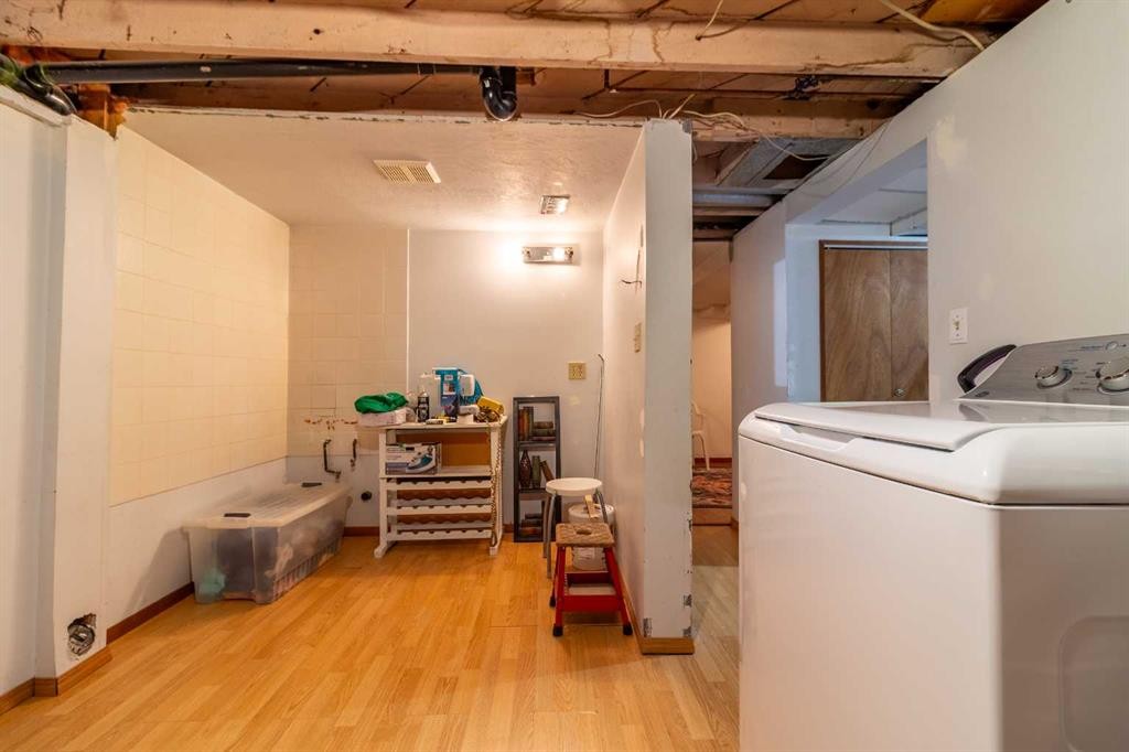 









253


51 Avenue E

,
Claresholm,




AB
T0L 0T0

