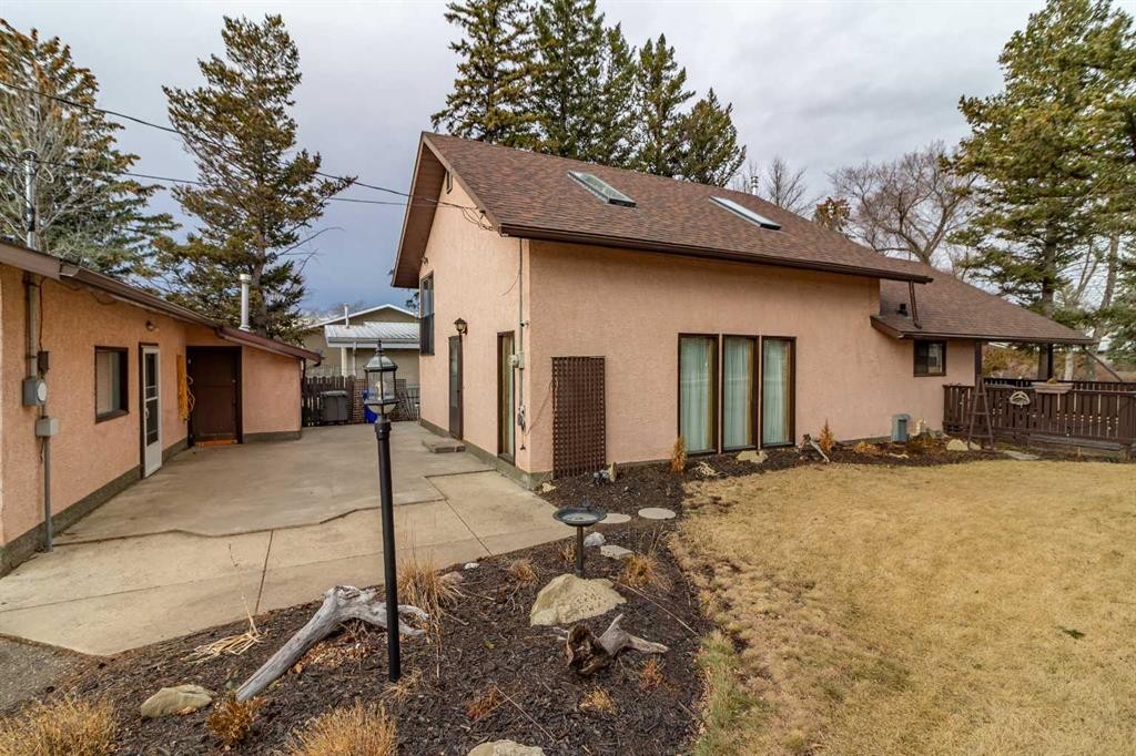 









253


51 Avenue E

,
Claresholm,




AB
T0L 0T0

