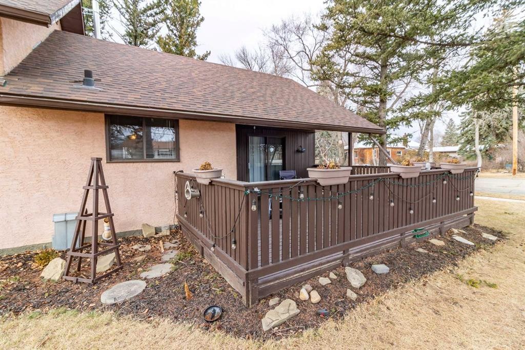 









253


51 Avenue E

,
Claresholm,




AB
T0L 0T0

