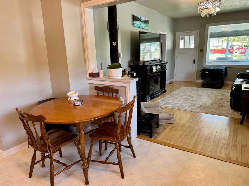 









7918


23

Avenue,
Coleman,




AB
T0K 0M0

