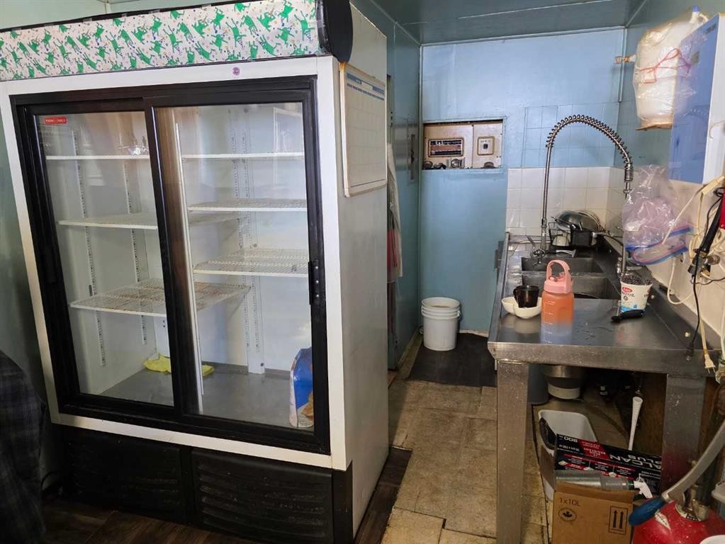 









104


Centre

Street,
Enchant,




AB
T0K 0V0

