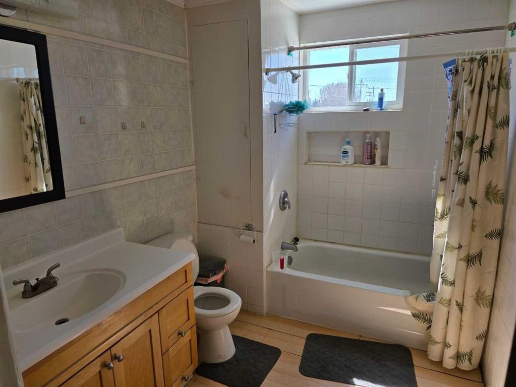 









104


Centre

Street,
Enchant,




AB
T0K 0V0

