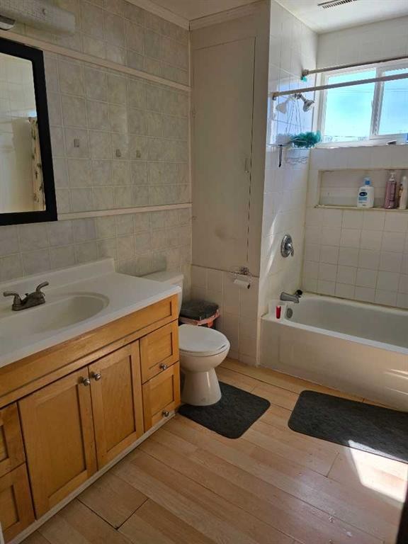 









104


Centre

Street,
Enchant,




AB
T0K 0V0

