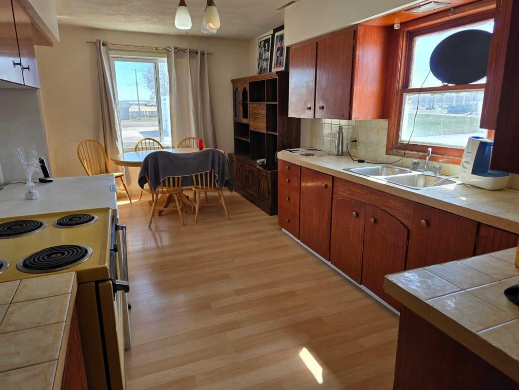 









104


Centre

Street,
Enchant,




AB
T0K 0V0

