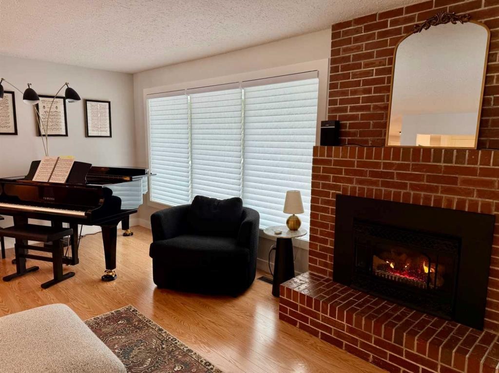 









13521


15

Avenue,
Blairmore,




AB
T0K 0E0

