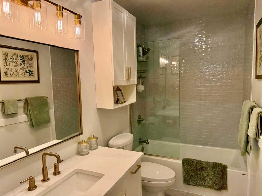 









13521


15

Avenue,
Blairmore,




AB
T0K 0E0

