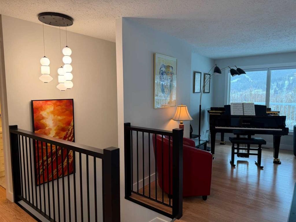 









13521


15

Avenue,
Blairmore,




AB
T0K 0E0

