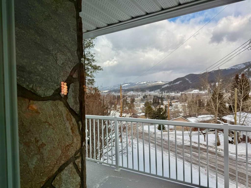 









13521


15

Avenue,
Blairmore,




AB
T0K 0E0

