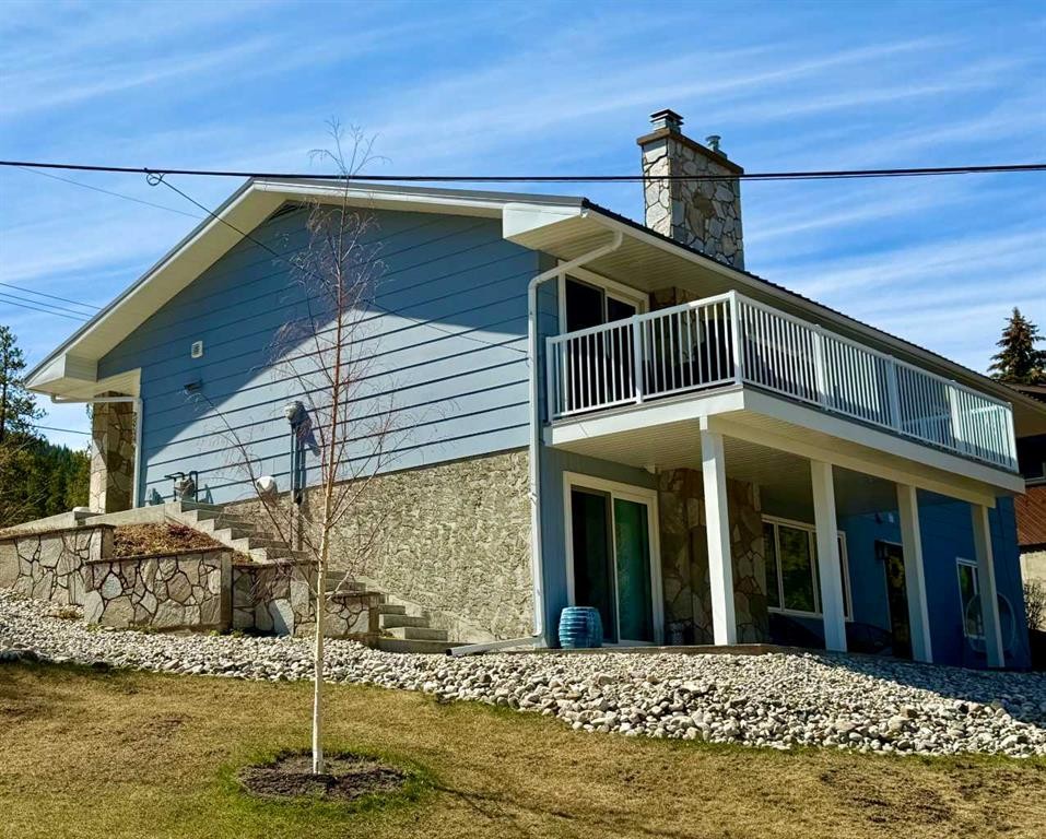 









13521


15

Avenue,
Blairmore,




AB
T0K 0E0

