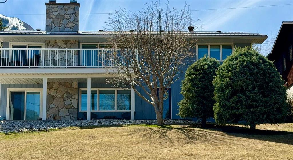 









13521


15

Avenue,
Blairmore,




AB
T0K 0E0

