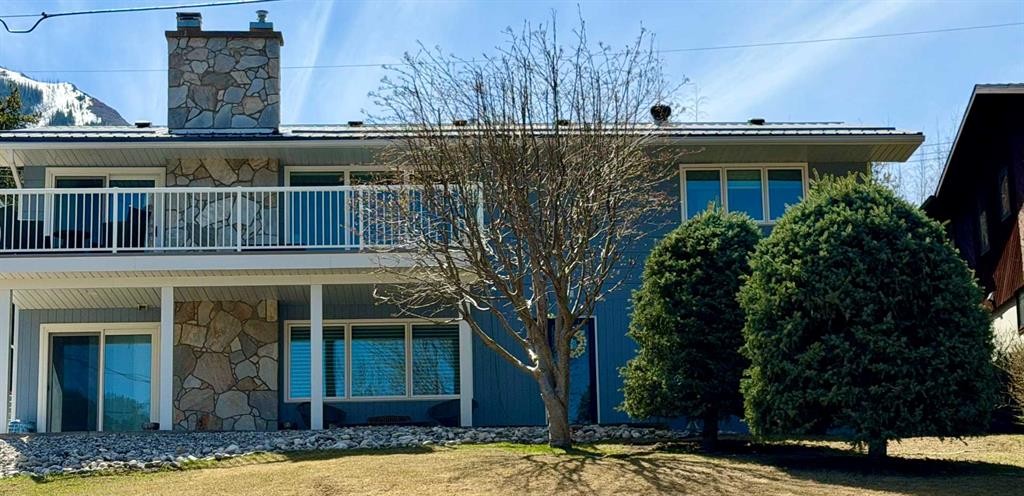 









13521


15

Avenue,
Blairmore,




AB
T0K 0E0


