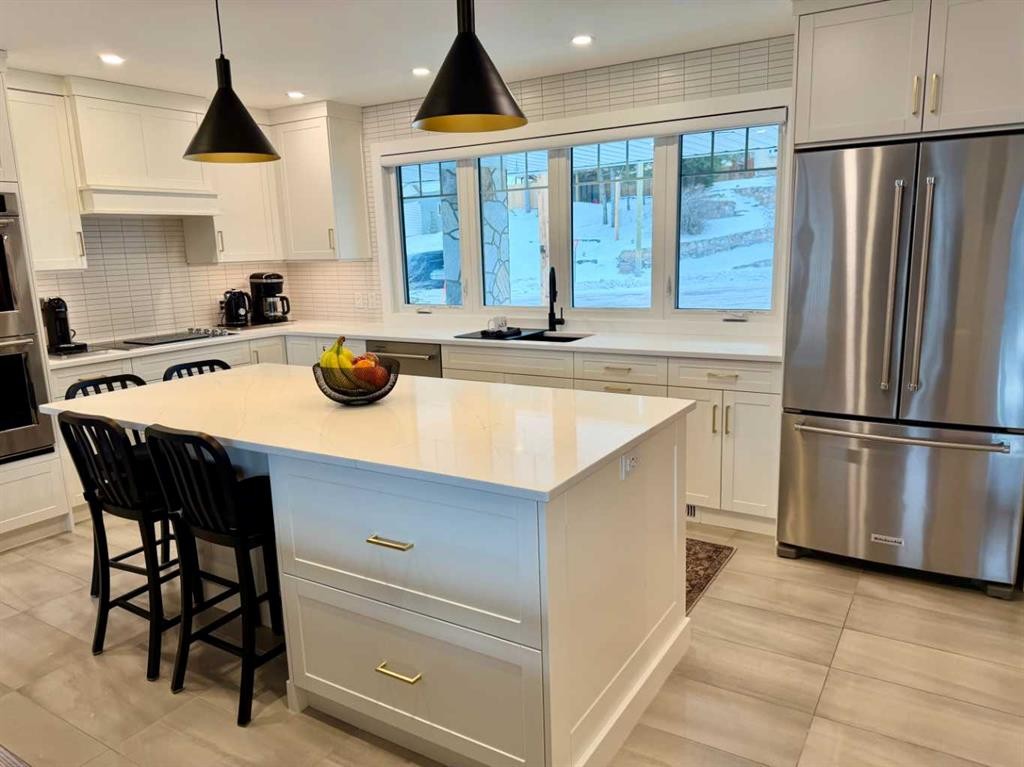









13521


15

Avenue,
Blairmore,




AB
T0K 0E0

