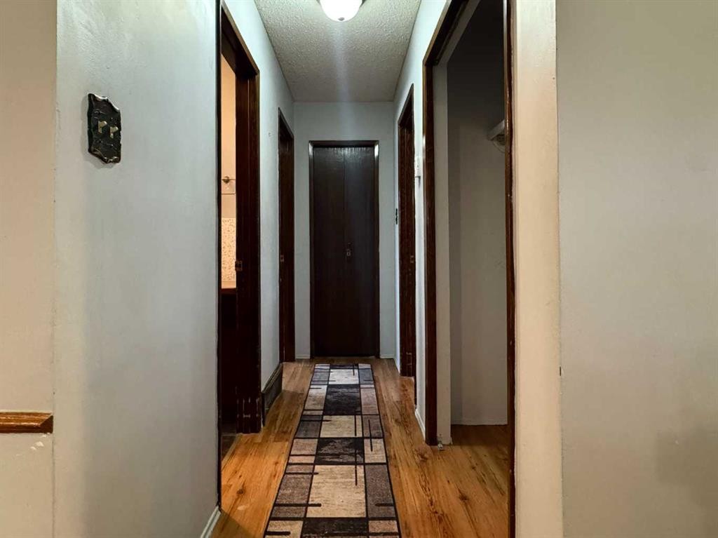 









1251


St Catherine

Road North,
Lethbridge,




AB
T1H 4E9

