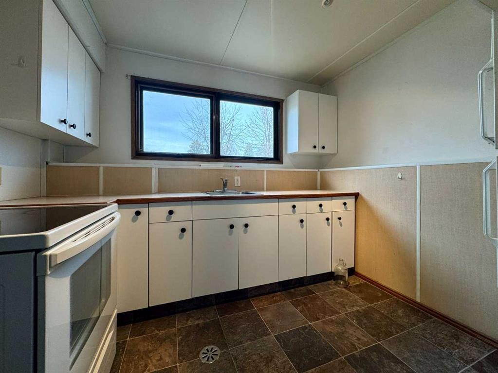 









1251


St Catherine

Road North,
Lethbridge,




AB
T1H 4E9

