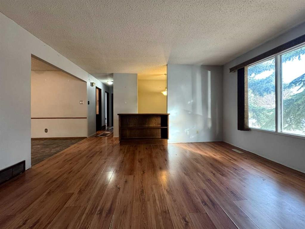 









1251


St Catherine

Road North,
Lethbridge,




AB
T1H 4E9

