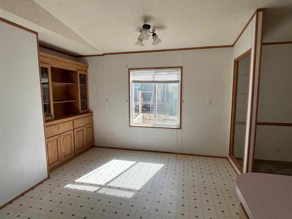 









230


4

Street,
Stirling,




AB
T0K 2E0

