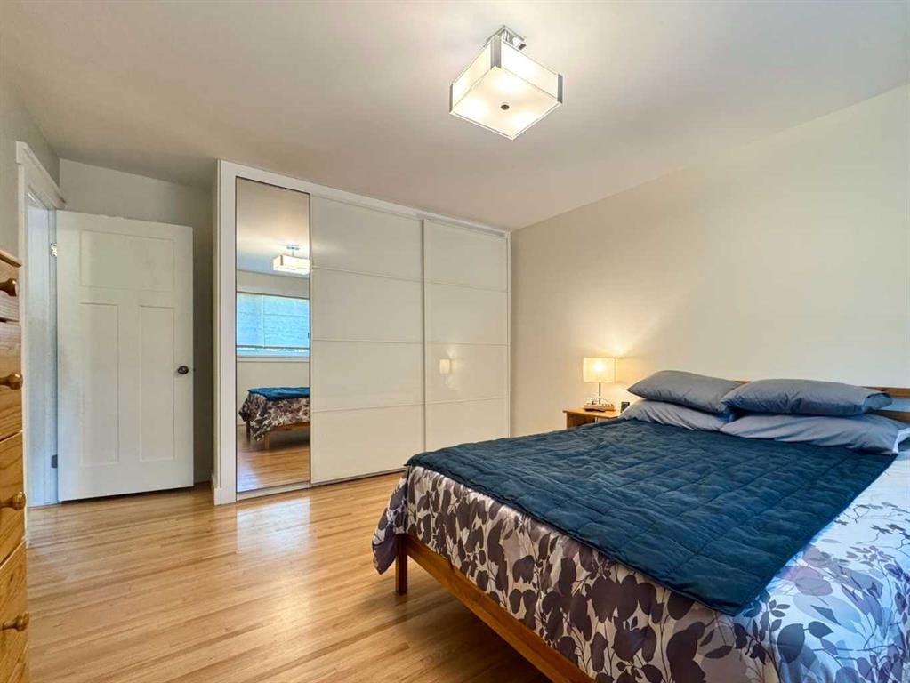 









2302


14

Avenue South,
Lethbridge,




AB
T1K 0V5

