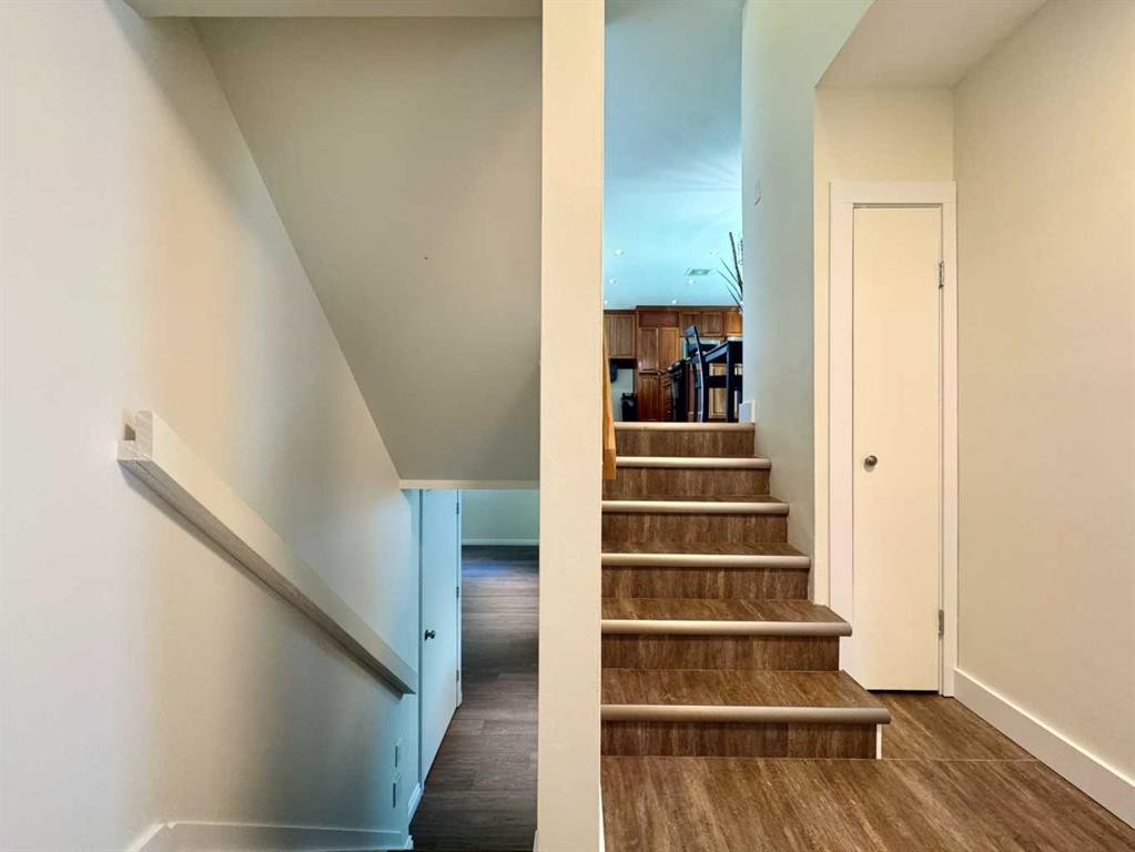 









2302


14

Avenue South,
Lethbridge,




AB
T1K 0V5

