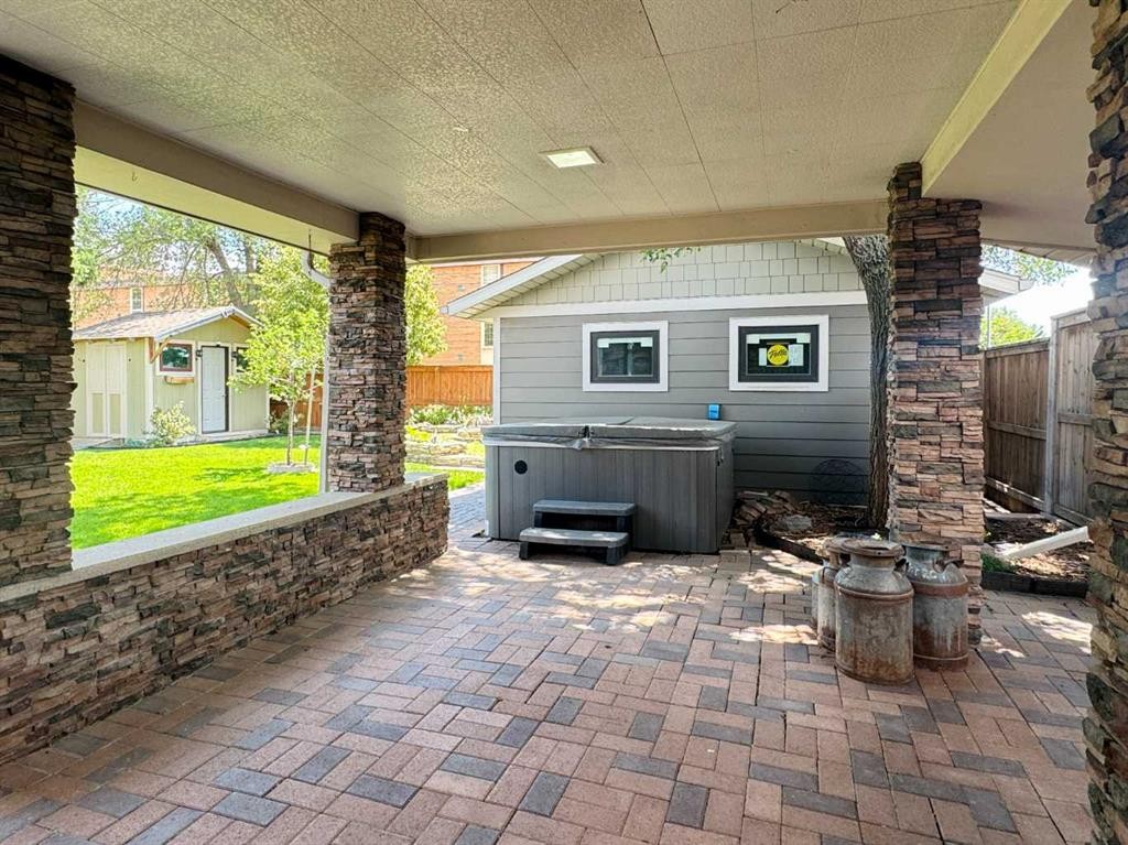 









2302


14

Avenue South,
Lethbridge,




AB
T1K 0V5

