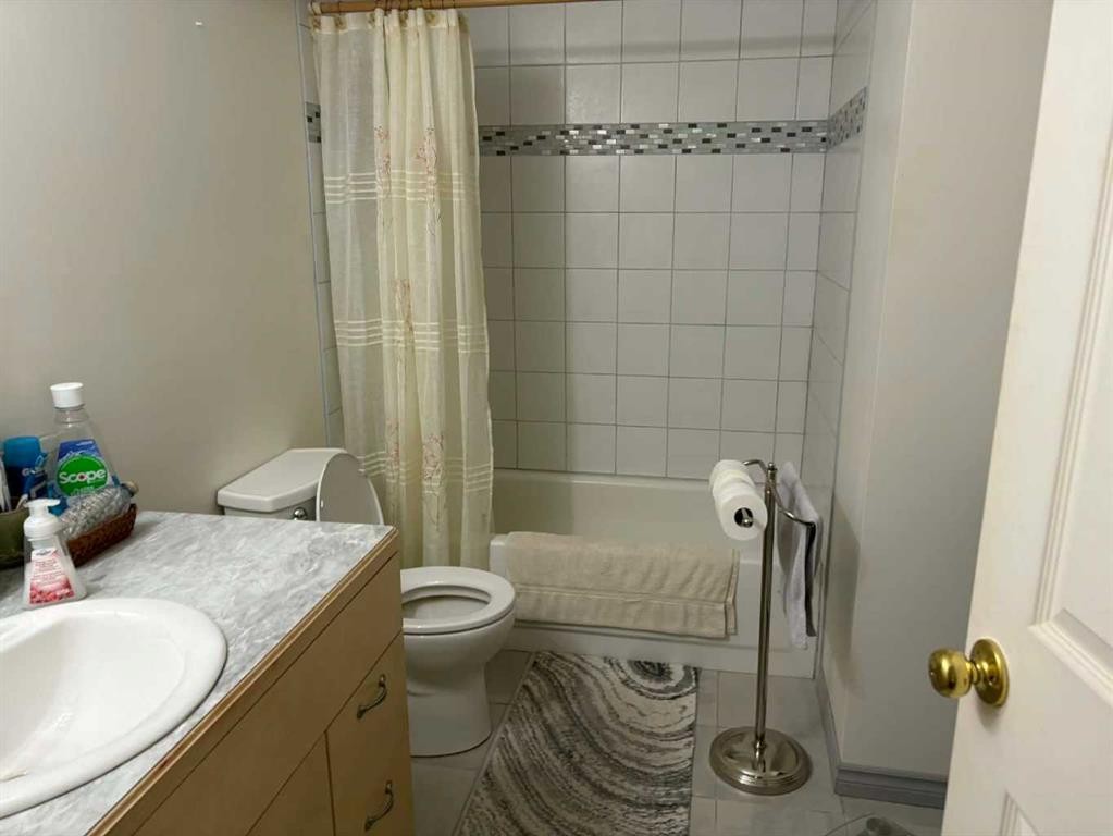 









405


1

Avenue,
Coutts,




AB
T0K 0N0

