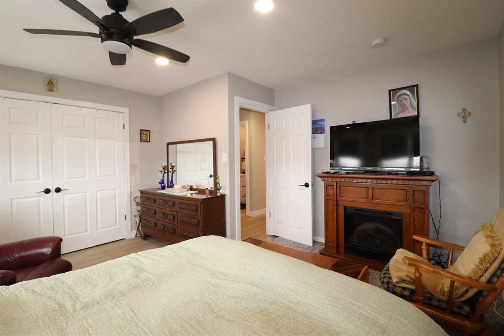 









4209


22

Avenue South,
Lethbridge,




AB
T1K 4Y3

