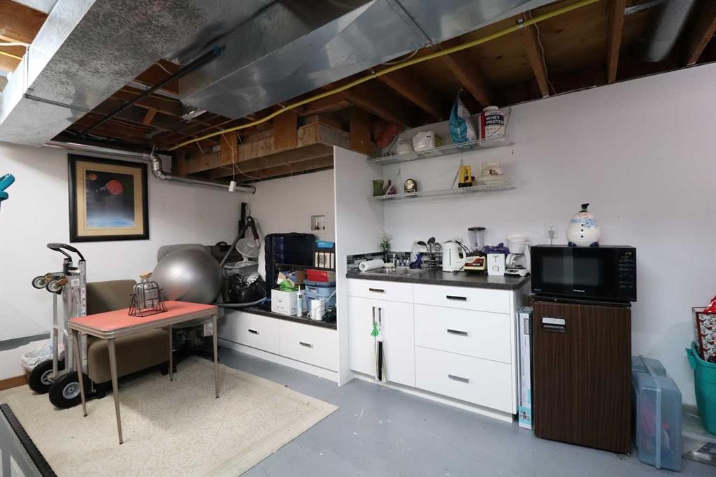









4209


22

Avenue South,
Lethbridge,




AB
T1K 4Y3

