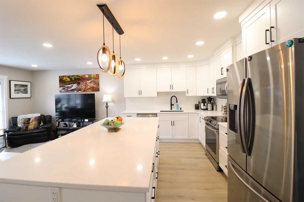 









4209


22

Avenue South,
Lethbridge,




AB
T1K 4Y3

