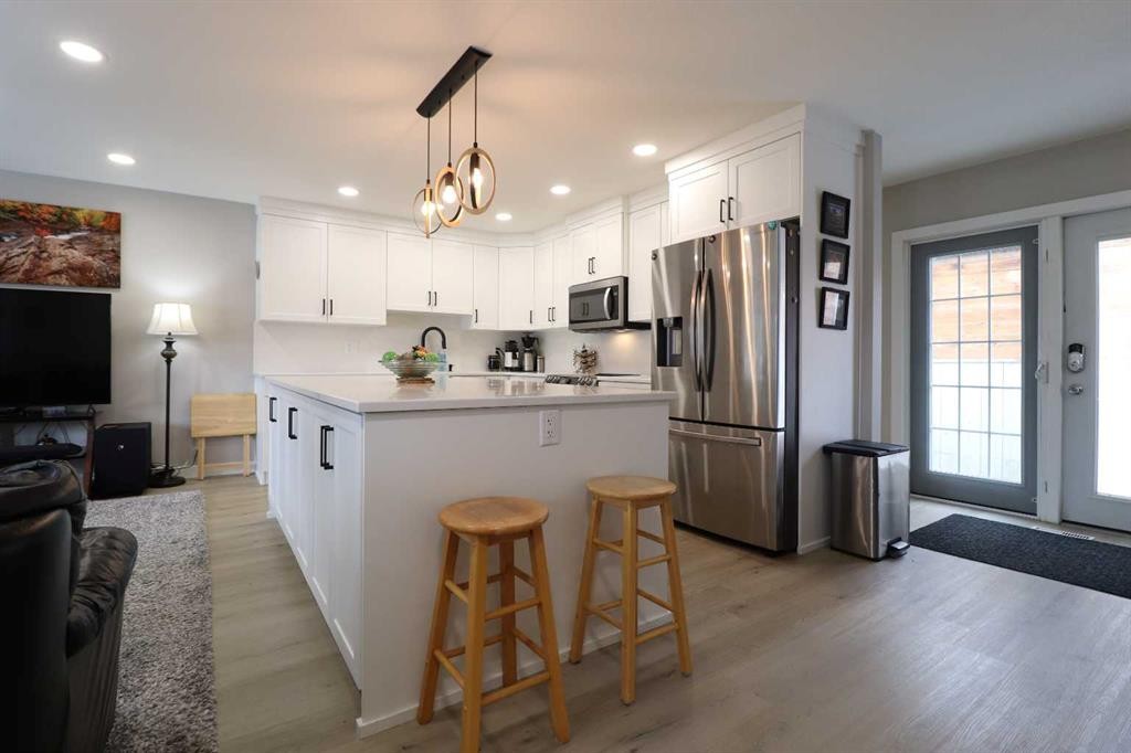 









4209


22

Avenue South,
Lethbridge,




AB
T1K 4Y3

