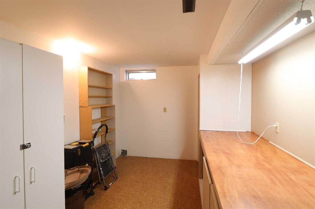 









1723


Lakemount

Boulevard South,
Lethbridge,




AB
T1K 3K5

